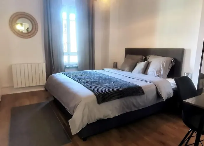 P&R 2, 2 Bedroom, Close To Center, Plainpalais